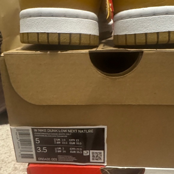 Nike Mustard and White Sneakers - Picture 5 of 6